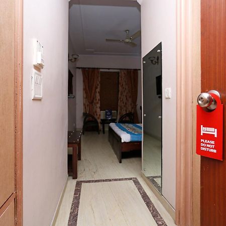 Hotel O Mid Town デリー エクステリア 写真